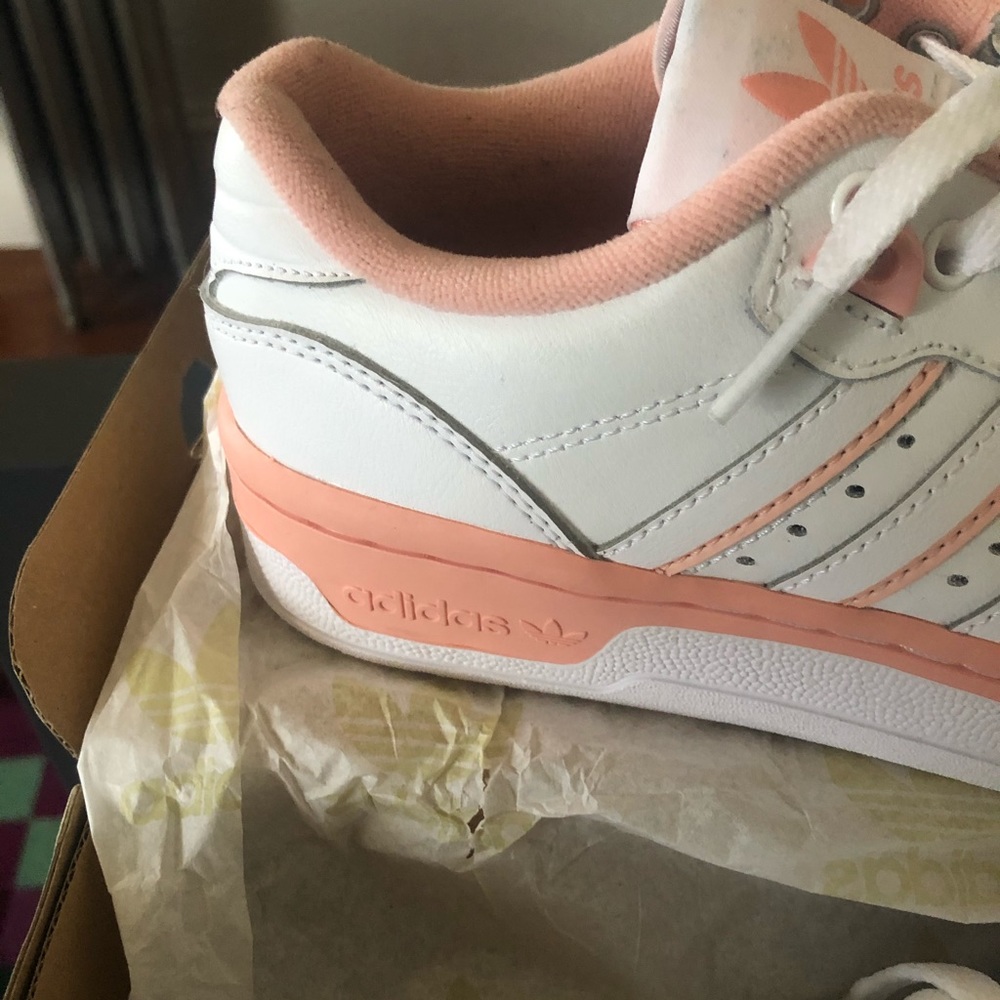 Adidas - Picture 5 of 5
